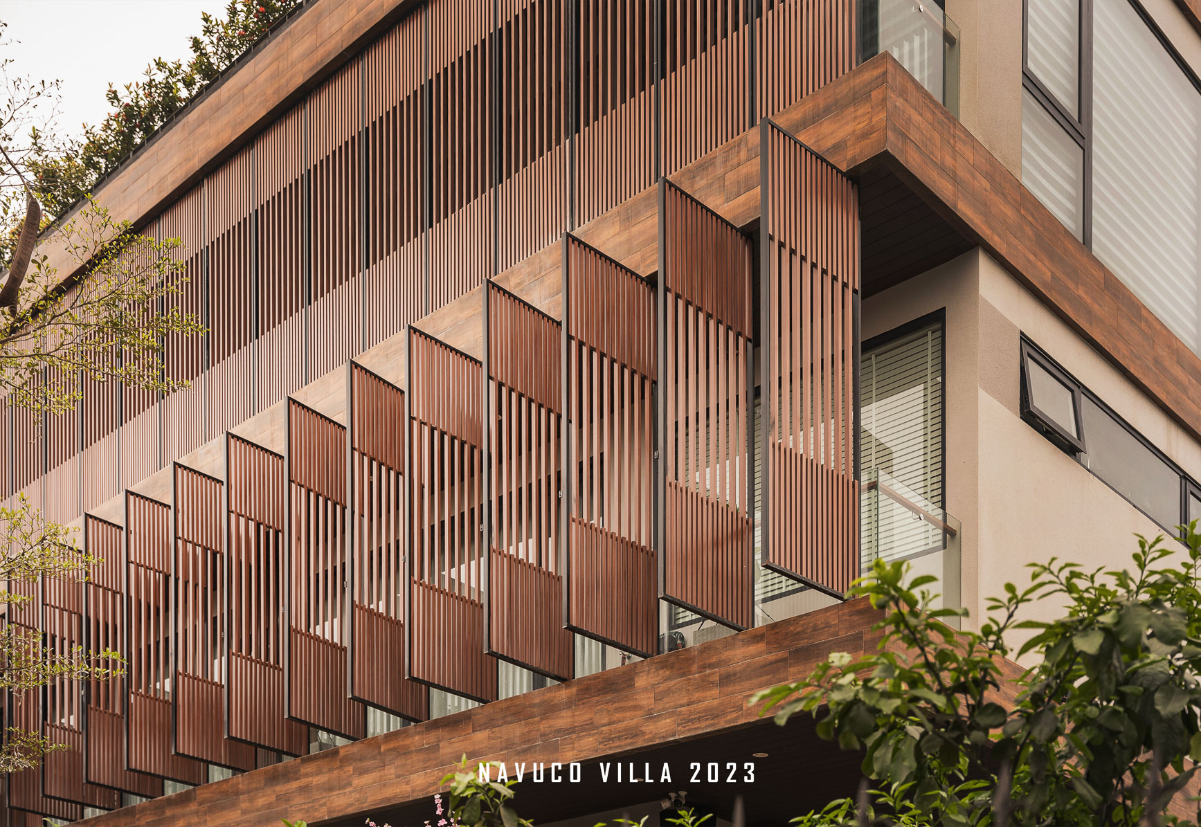 Cửa lam xoay, cửa chớp Elip